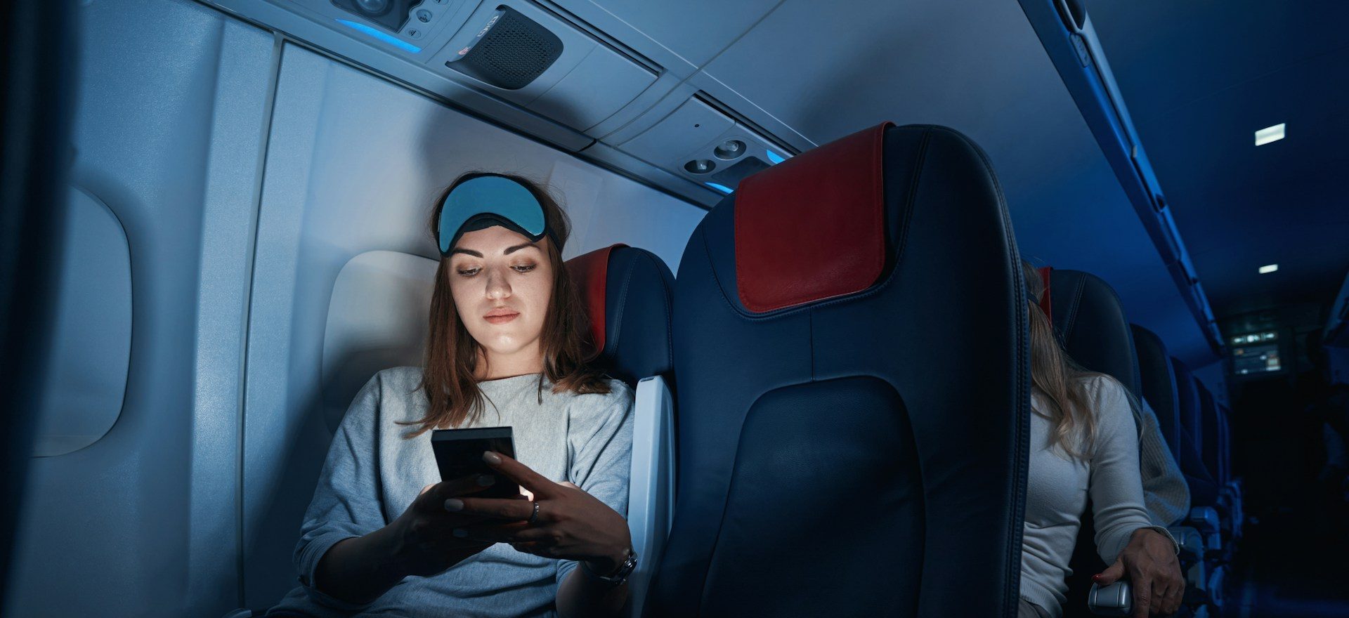 Top 10 Safety Apps Every Solo Female Traveler Needs